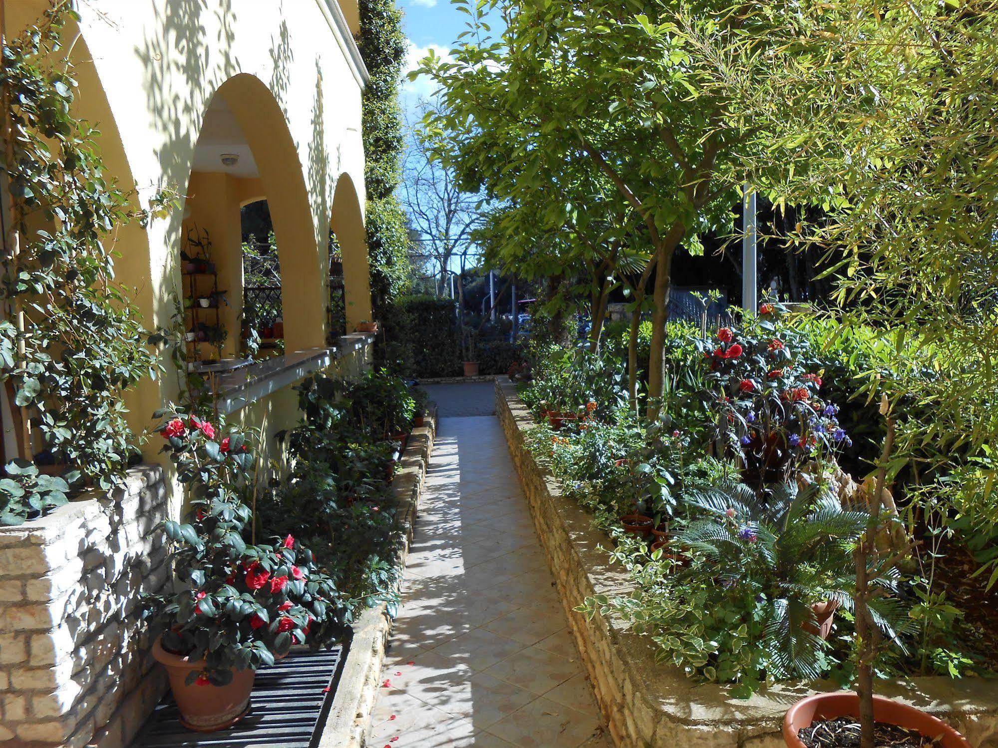 רוביני Villa Kristina מראה חיצוני תמונה