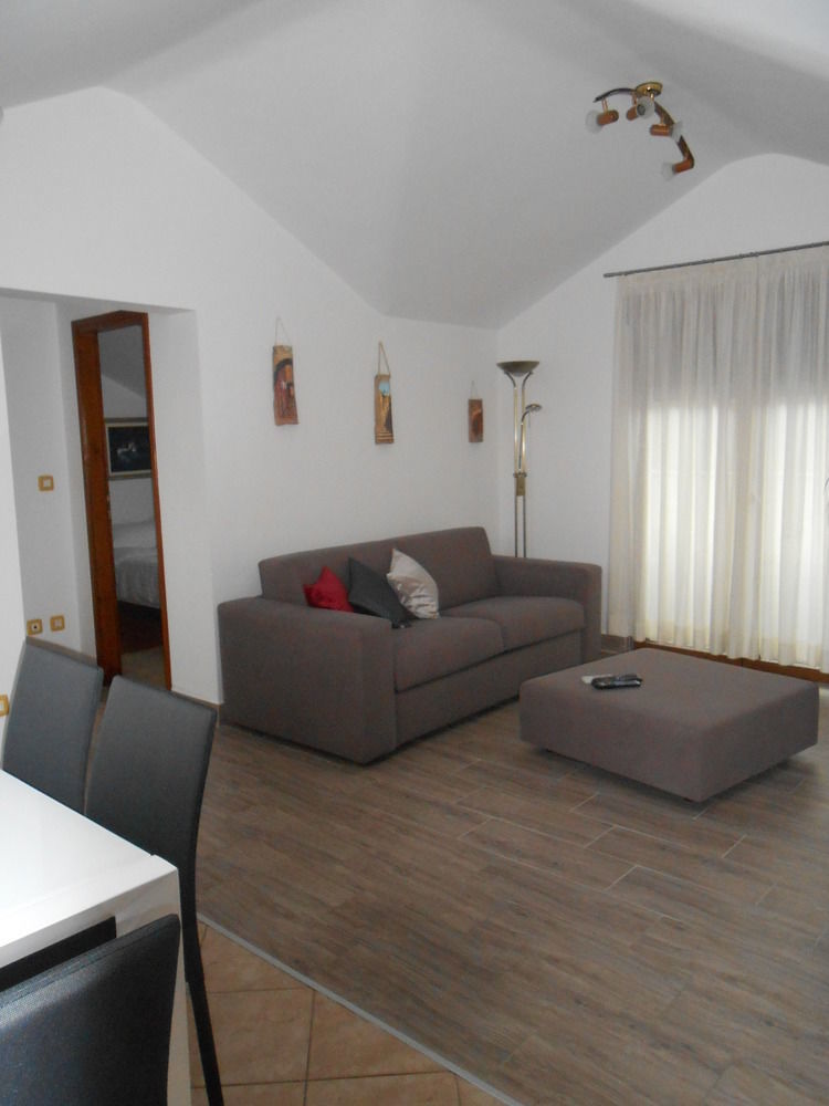רוביני Villa Kristina מראה חיצוני תמונה