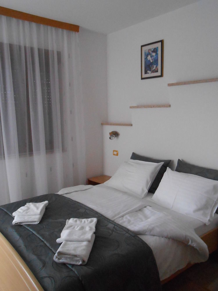 רוביני Villa Kristina מראה חיצוני תמונה